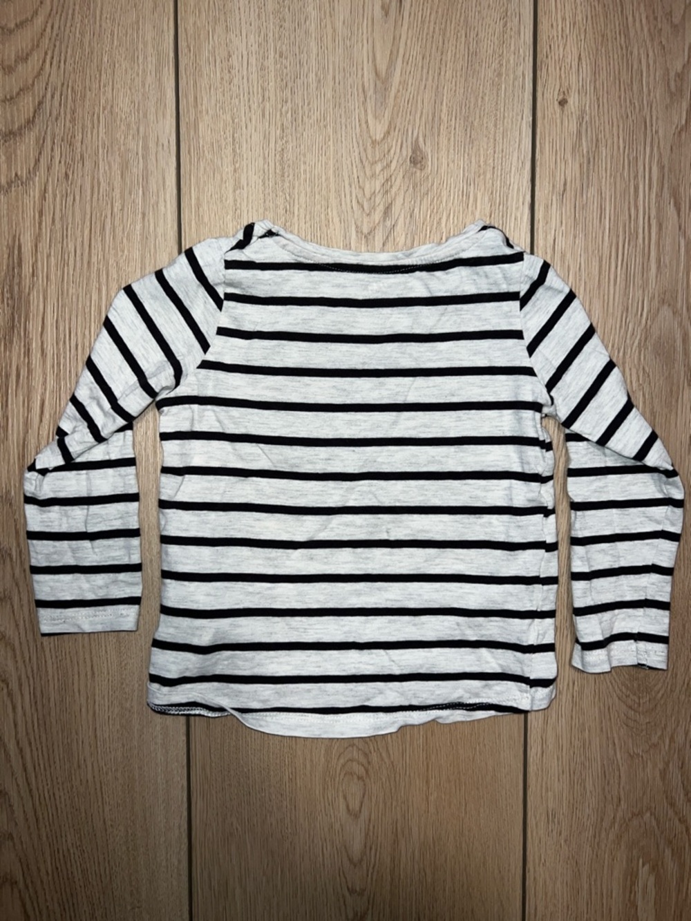 Set of 4 Assorted Clothing for Babies up to 24 Months - Picture 10 of 14